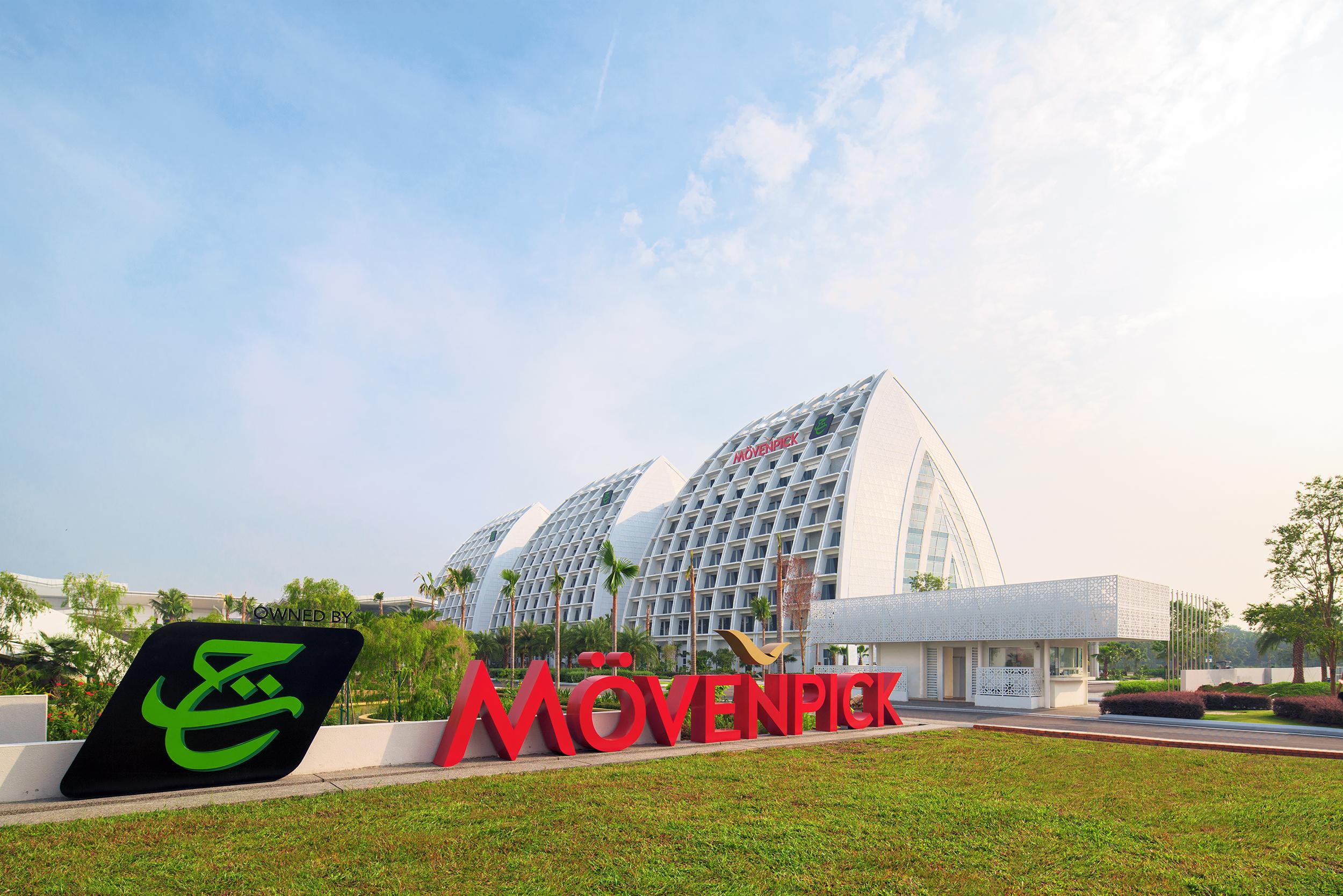 Movenpick Hotel & Convention Centre Klia Sepang Exterior photo 3 November Stadium