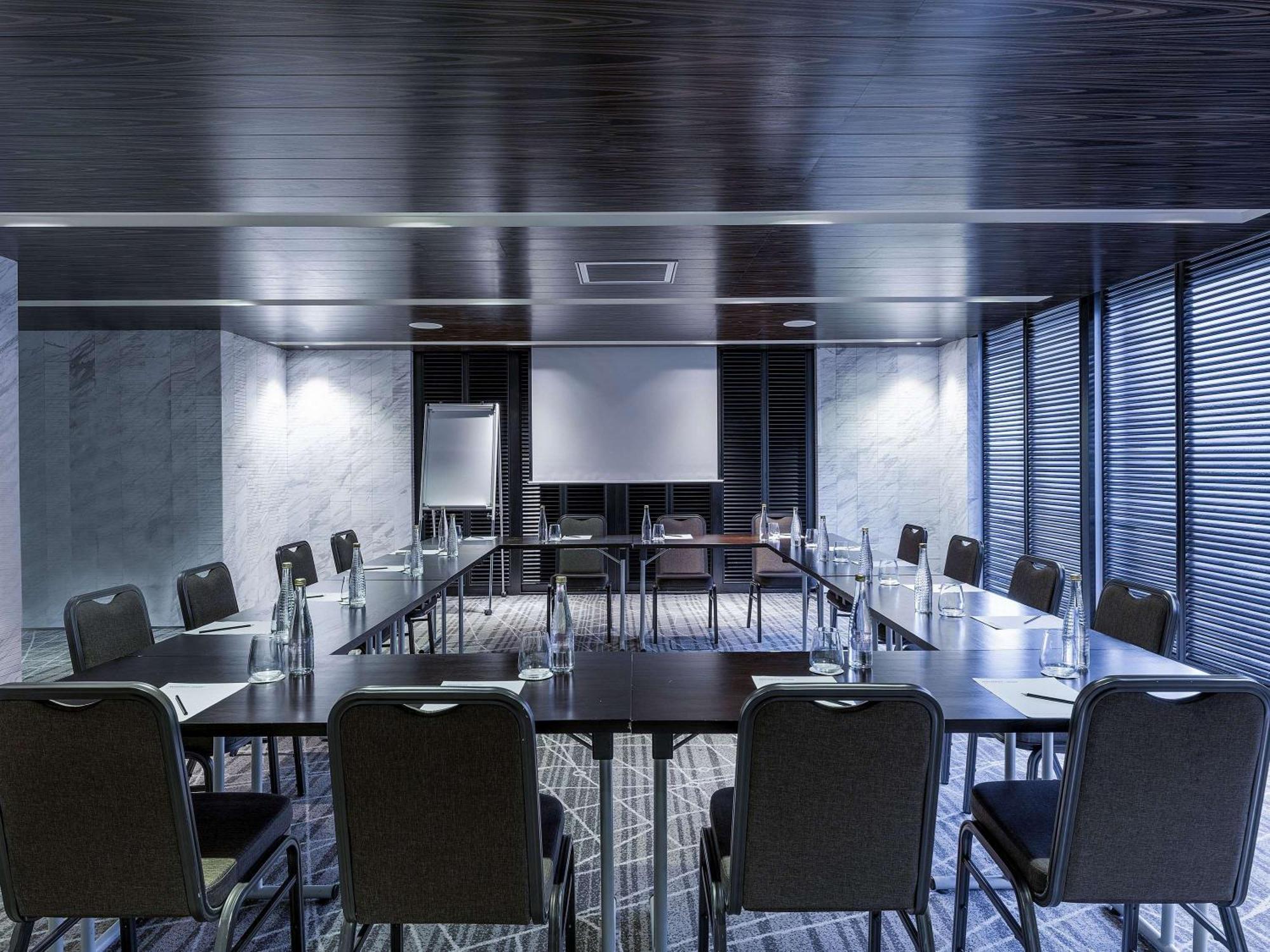 Movenpick Hotel & Convention Centre Klia Sepang Exterior photo Meeting room