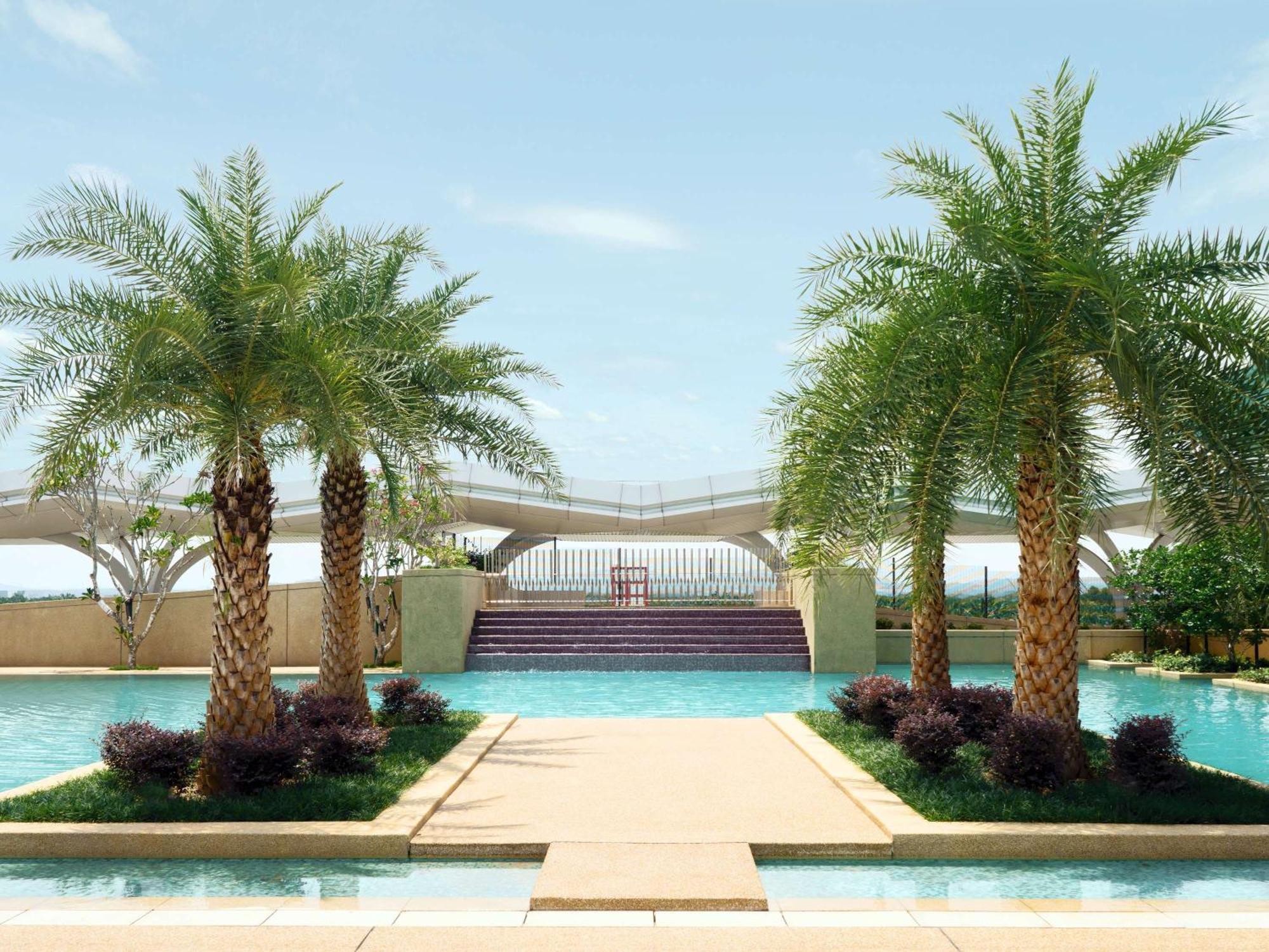 Movenpick Hotel & Convention Centre Klia Sepang Exterior photo The resort's swimming pool